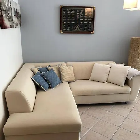 Aurora Park Apartment *