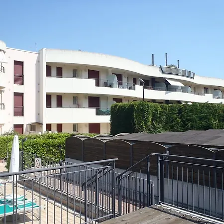 Aurora Park Apartment