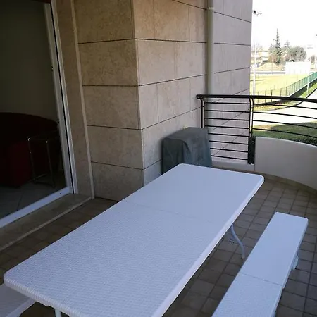 Aurora Park Apartment